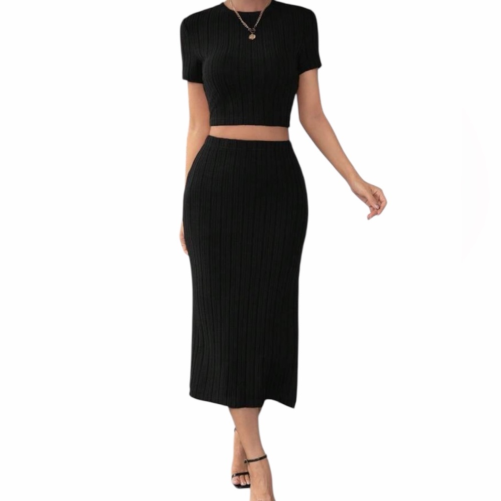 ESSENCE♦️♦️SOLID TOP&SKIRT w SIDE SLIT